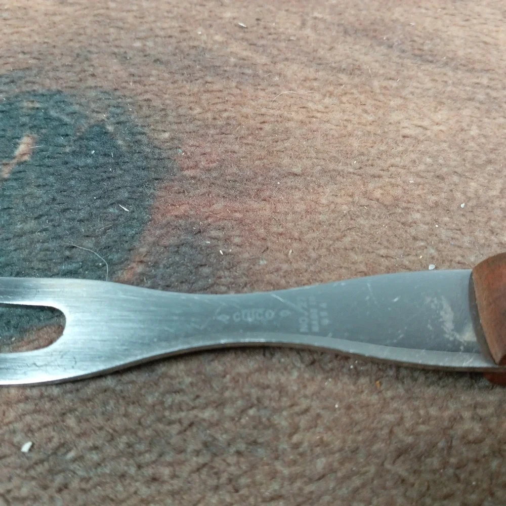 Cutco No 27 Carving Fork Brown Swirl Handle Stainless Steel Made in USA Vintage
